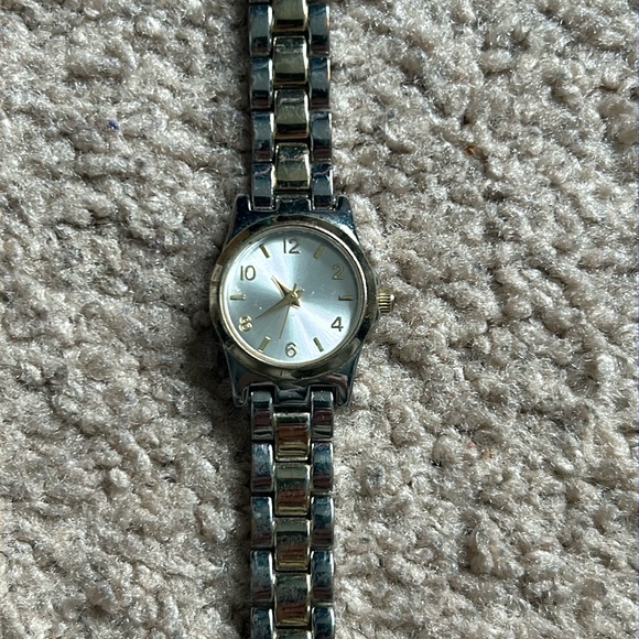 Women’s vintage two tone bracelet watch silver/gold one size‎ measurements shown - Picture 1 of 8